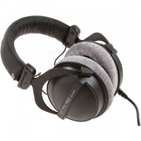 beyerdynamic DT 770 PRO 250 Ohm Closed Studio Headphones